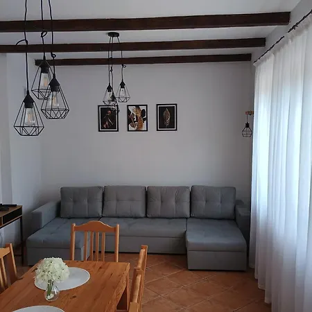 Pod Roza Apartment *