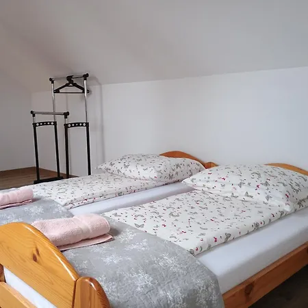 Apartment Pod Roza *