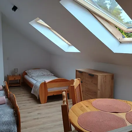 Pod Roza Apartment Ledzin